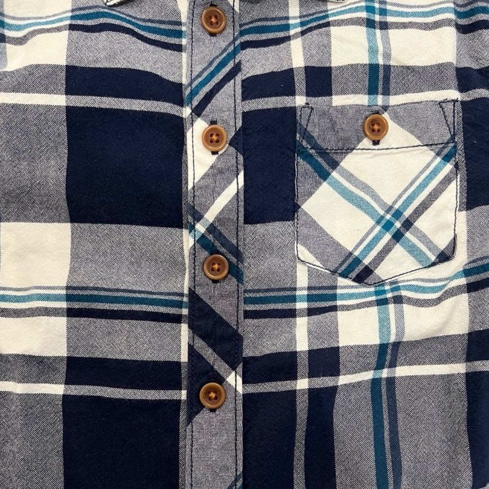 John Lewis UK 3 Beautiful Buttondown Shirts Boys Size 11 - Picture 14 of 14